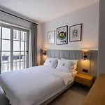 Alle Otel
