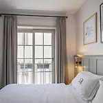 Hotel Alle *